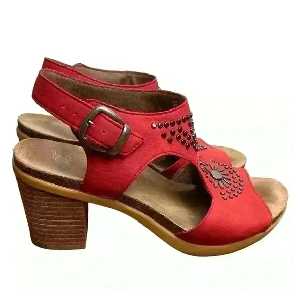 Dansko Deandra Studded Sandal  Red Nubuck Leather Size 38 - Picture 3 of 8